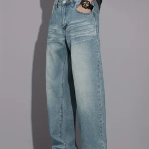 718ef67e-33cc-48e0-9a20-1ea9a5bd8ea2.webp Men's Light Wash Relaxed-Fit Jeans
