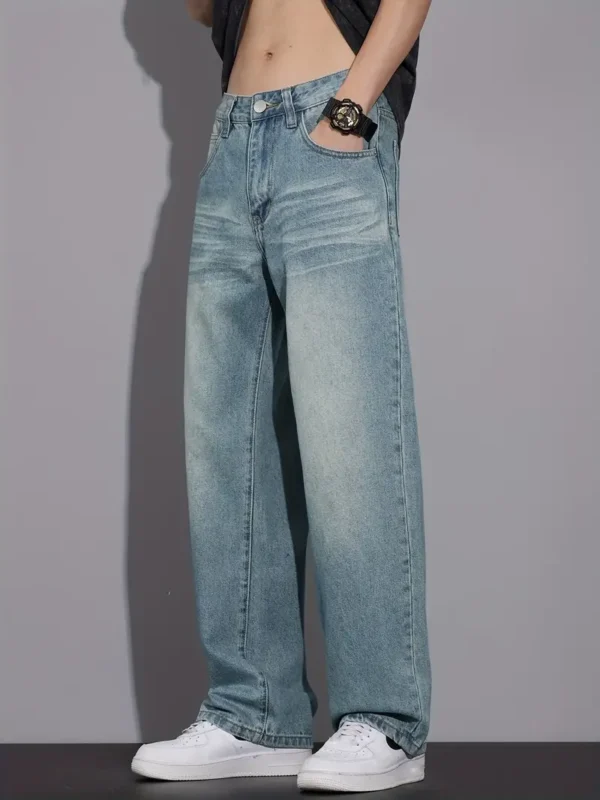 718ef67e-33cc-48e0-9a20-1ea9a5bd8ea2.webp Men's Light Wash Relaxed-Fit Jeans